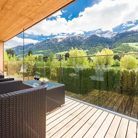 Residence-garni Haus Tschenett Hotel 3*