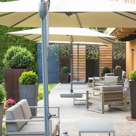 Hotel Residence-garni Haus Tschenett 3*