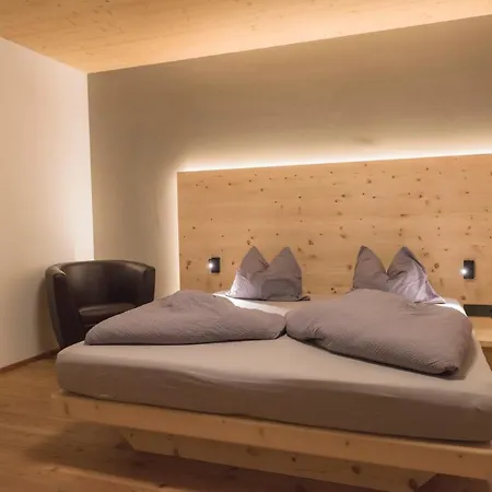 Residence-garni Haus Tschenett Hotel Prato allo Stelvio