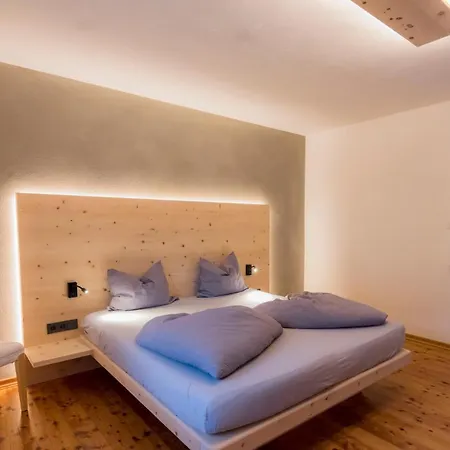 Residence-garni Haus Tschenett Hotel Prato allo Stelvio